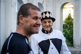 Lev salonu - Současnost